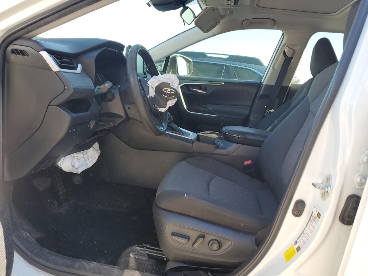 2020 Toyota RAV 4 - Image 7