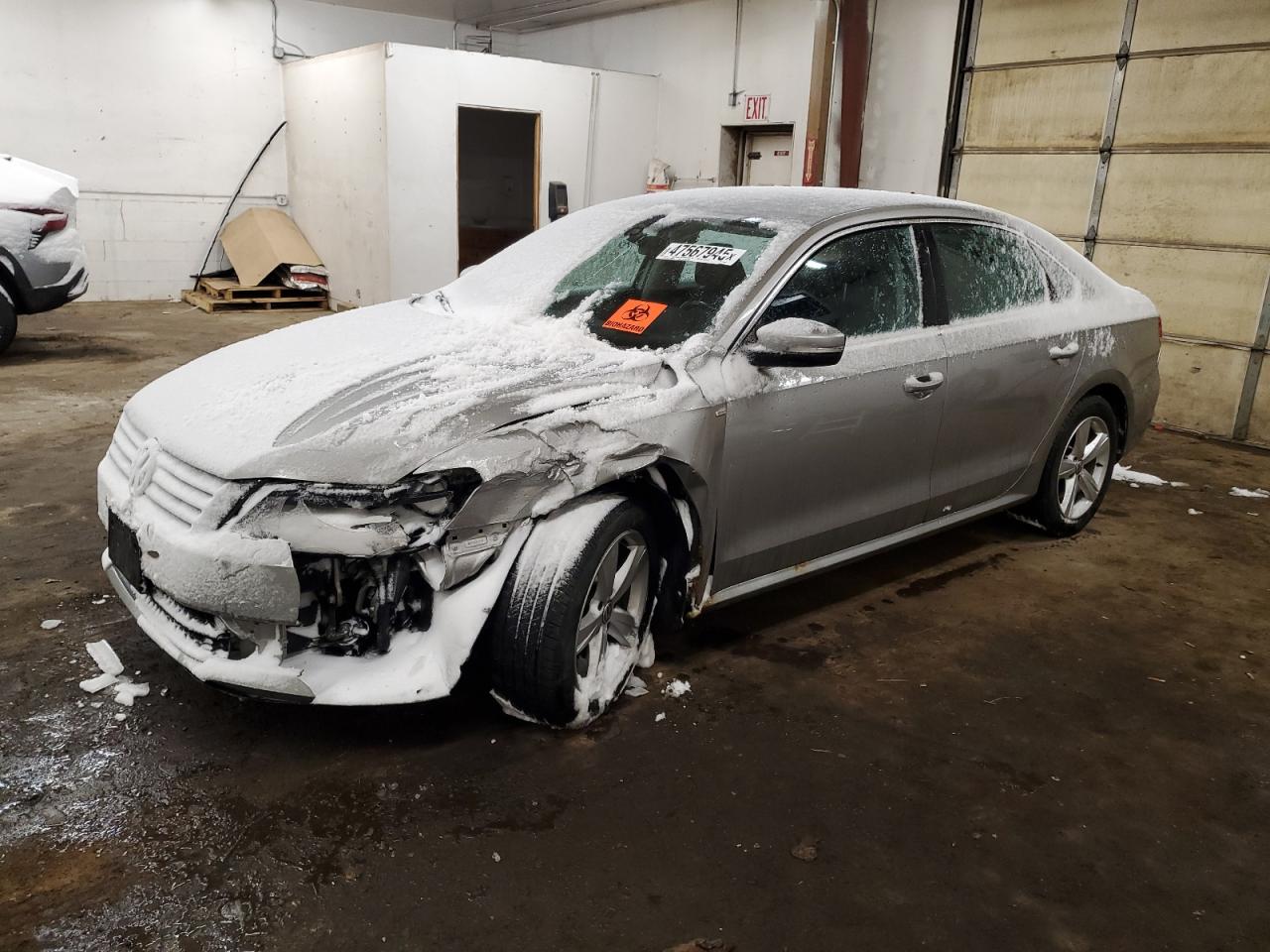 2014 Volkswagen Passat - Image 1