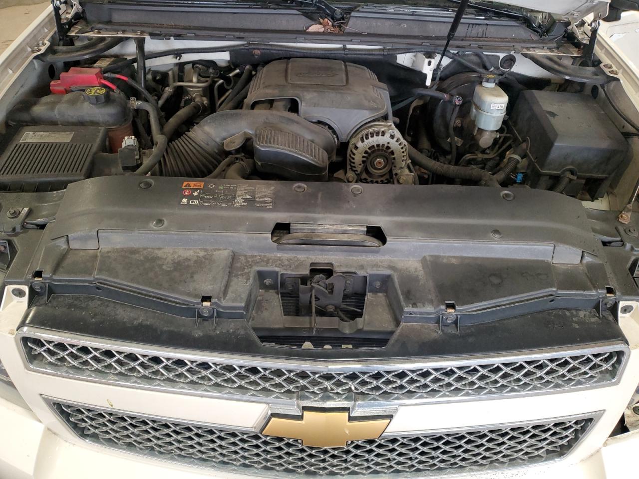 2013 Chevrolet Suburban - Image 12