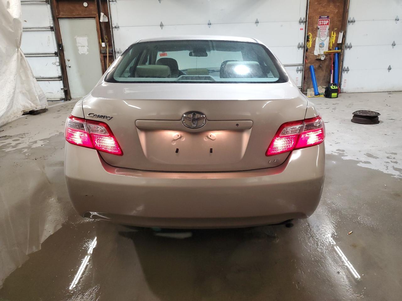2009 Toyota Camry - Image 6