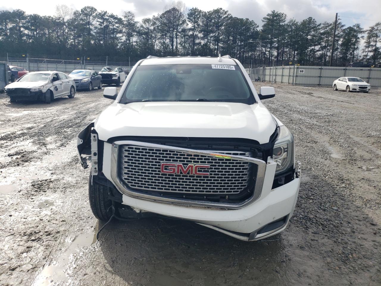 2015 GMC Yukon - Image 5