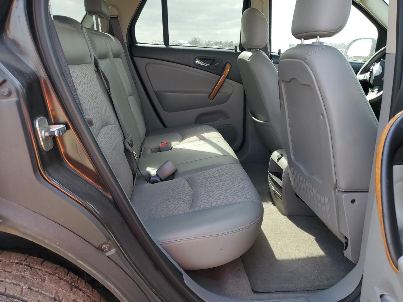 2007 Saturn VUE - Image 10