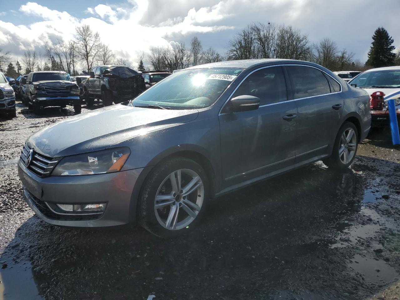 2014 Volkswagen Passat - Image 1