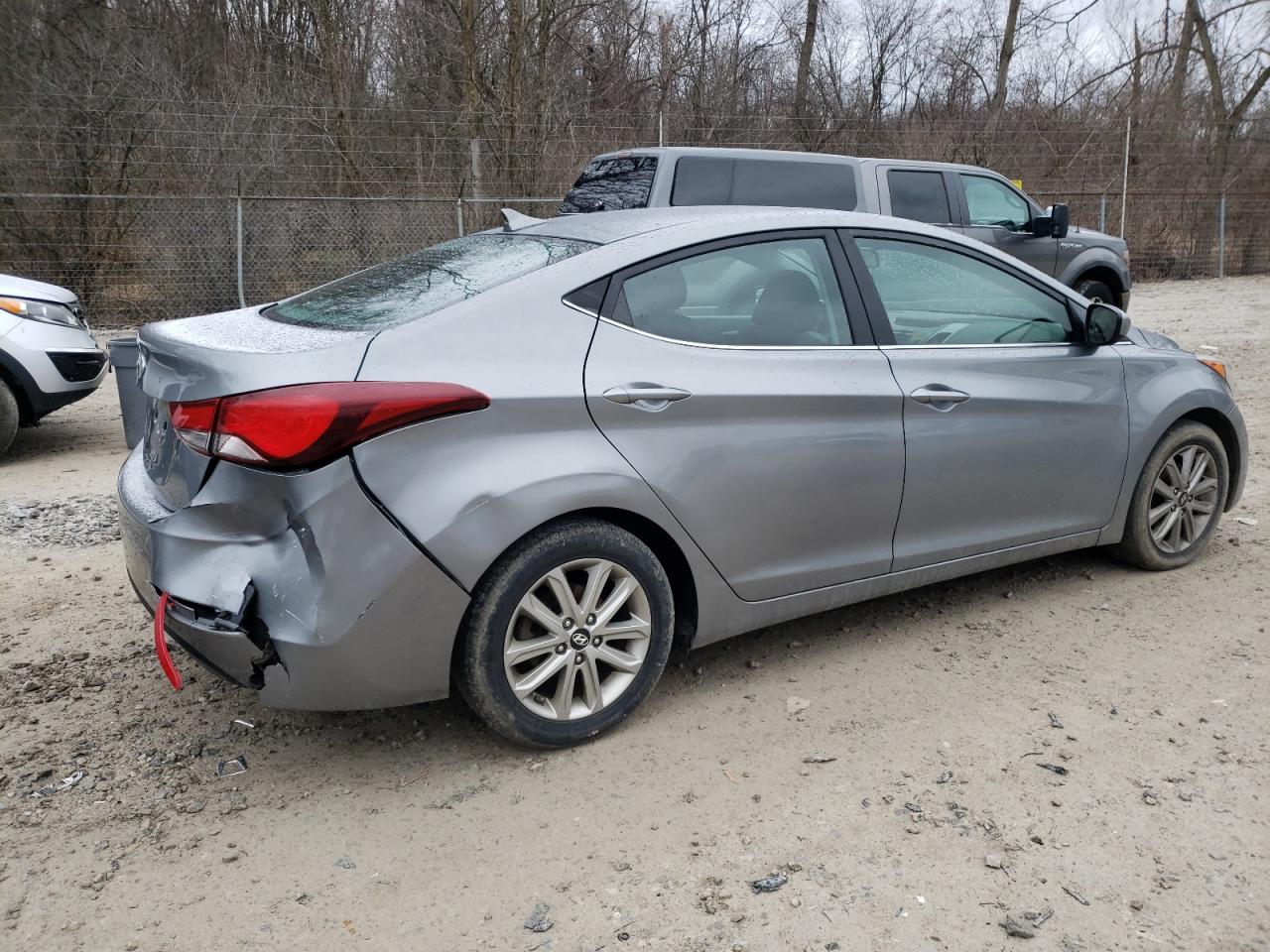 2015 Hyundai Elantra - Image 3