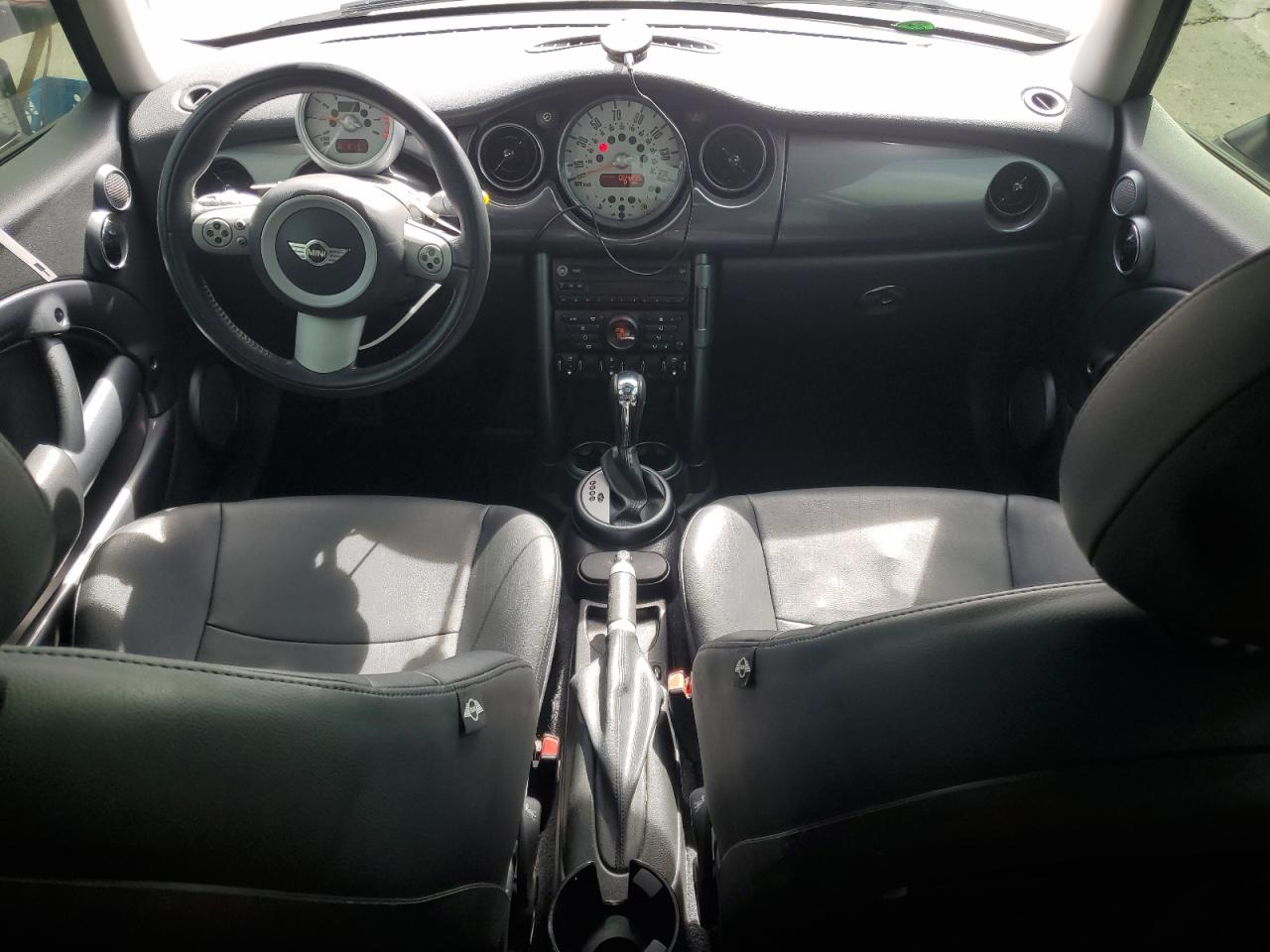 2006 MINI Cooper - Image 8