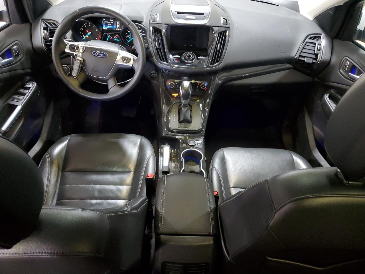 1FMCU9J91GUC90587 FORD ESCAPE 2016