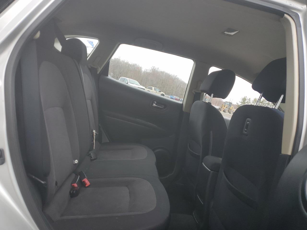 2011 Nissan Rogue - Image 11
