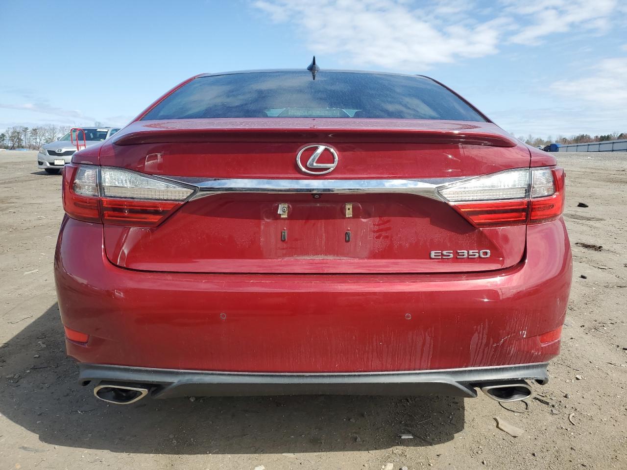 2017 Lexus ES - Image 6
