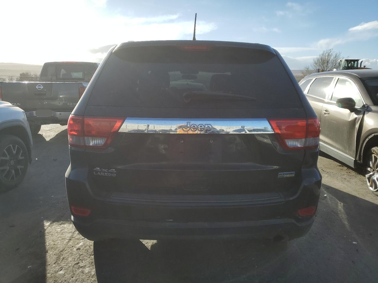 2012 Jeep Grand Cherokee - Image 6