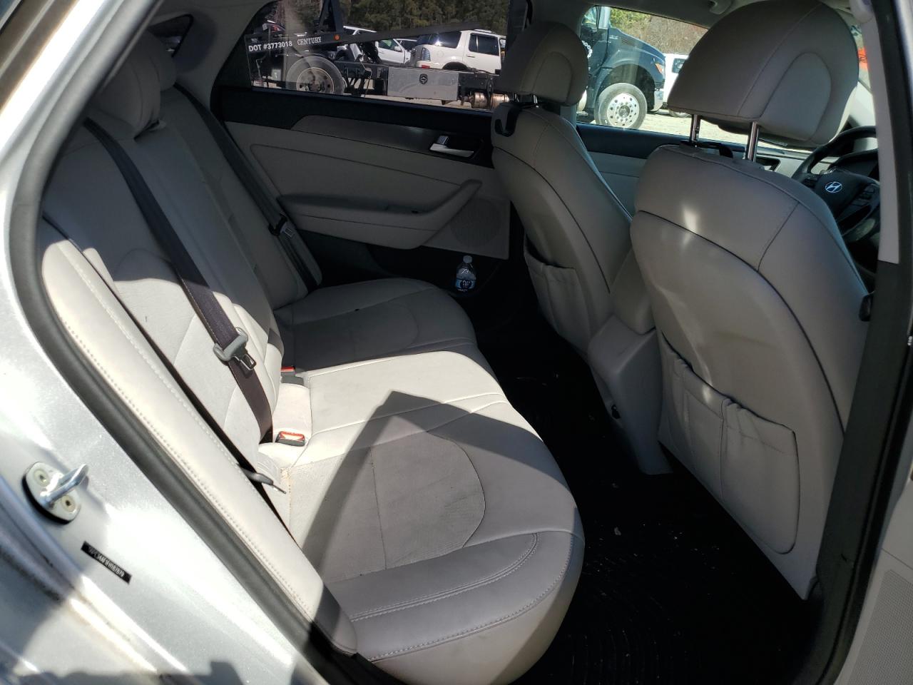 2015 Hyundai Sonata - Image 10