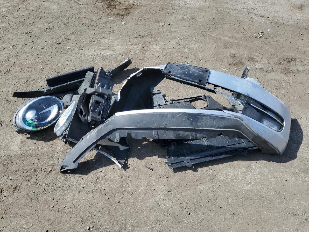 2012 Volkswagen Beetle - Image 12