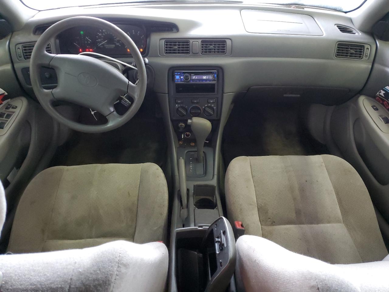 2001 Toyota Camry - Image 8