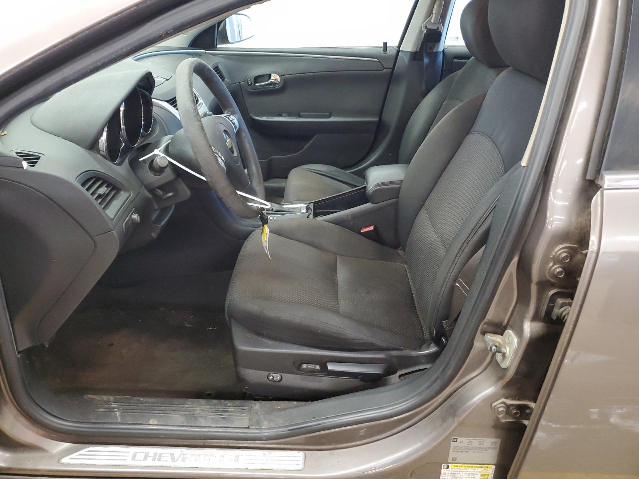 2011 Chevrolet Malibu - Image 7
