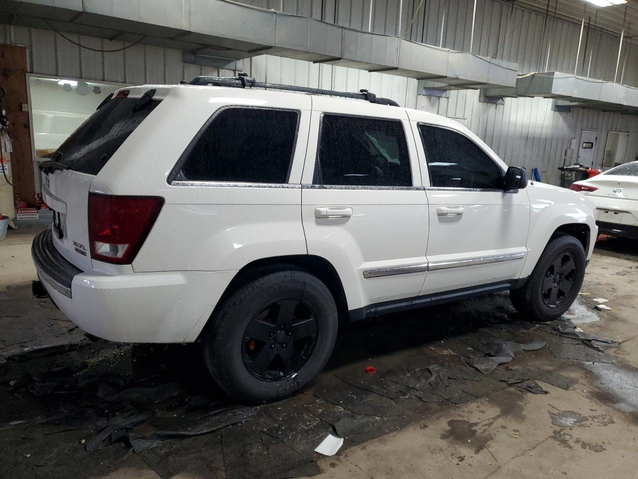 2006 Jeep Grand Cherokee - Image 3