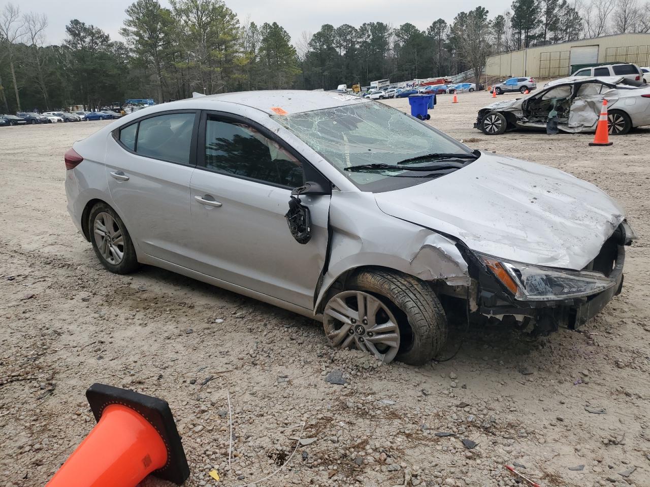 2019 Hyundai Elantra - Image 4