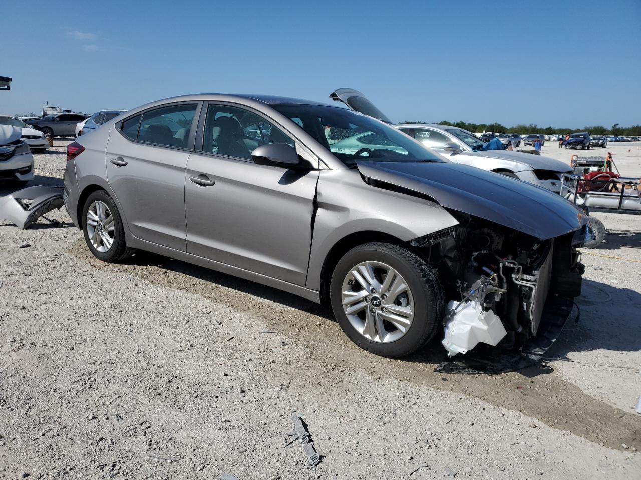 2020 Hyundai Elantra - Image 4