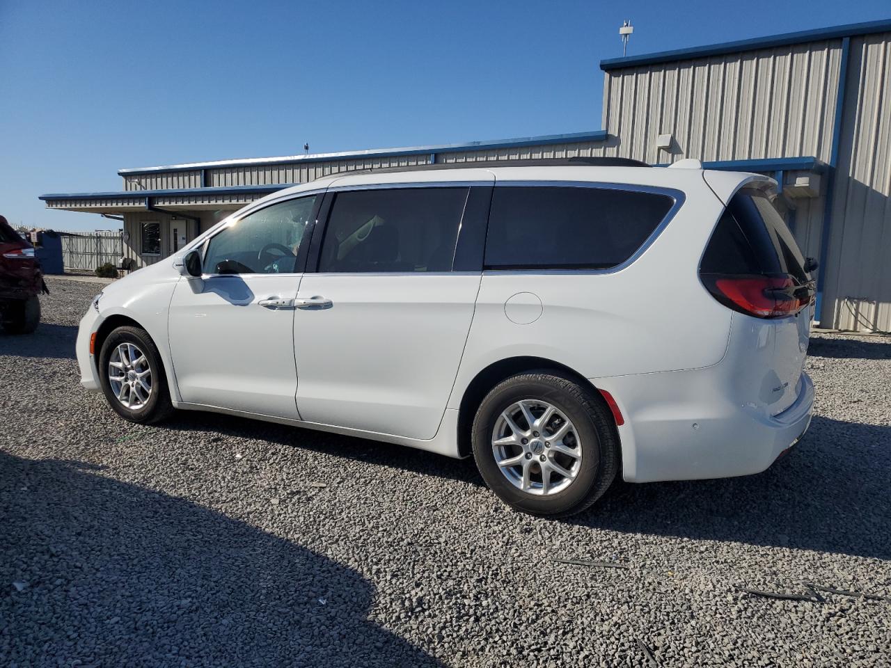 2022 Chrysler Pacifica - Image 2