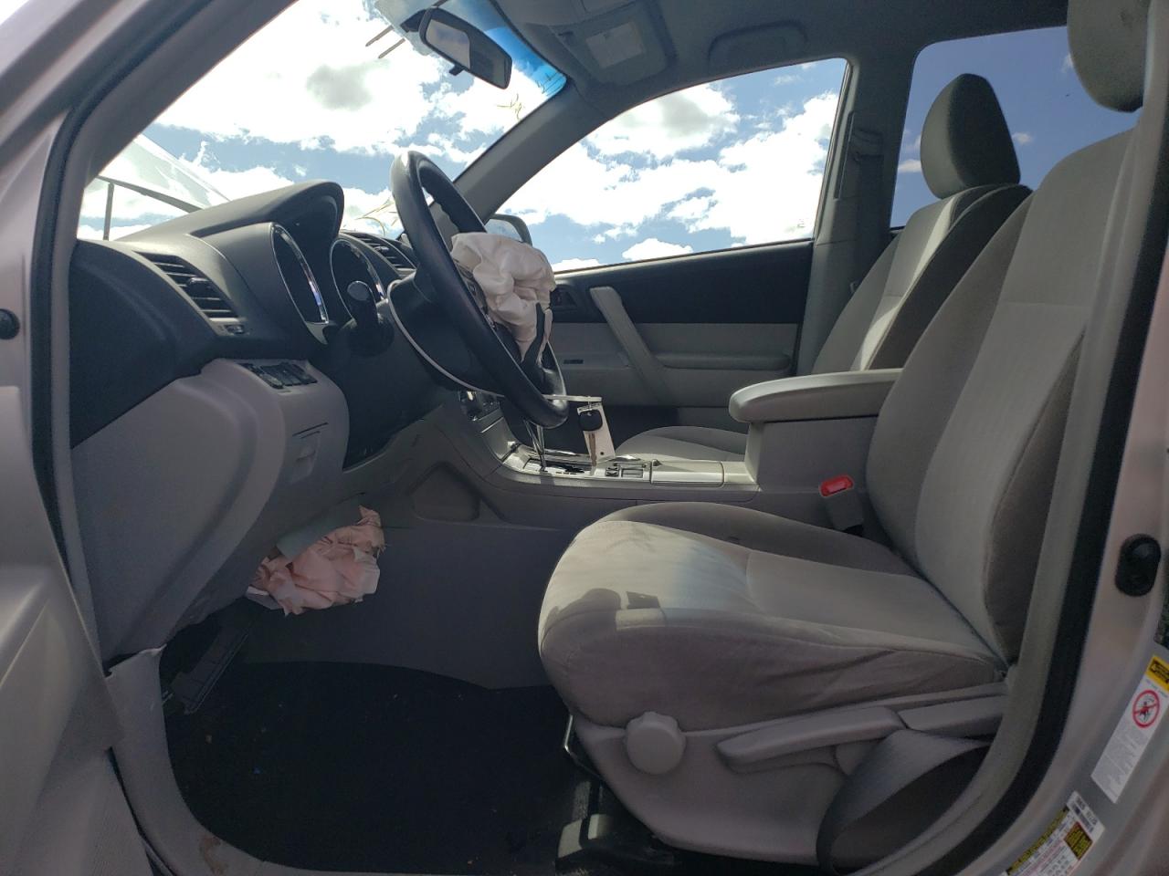 2013 Toyota Highlander - Image 7