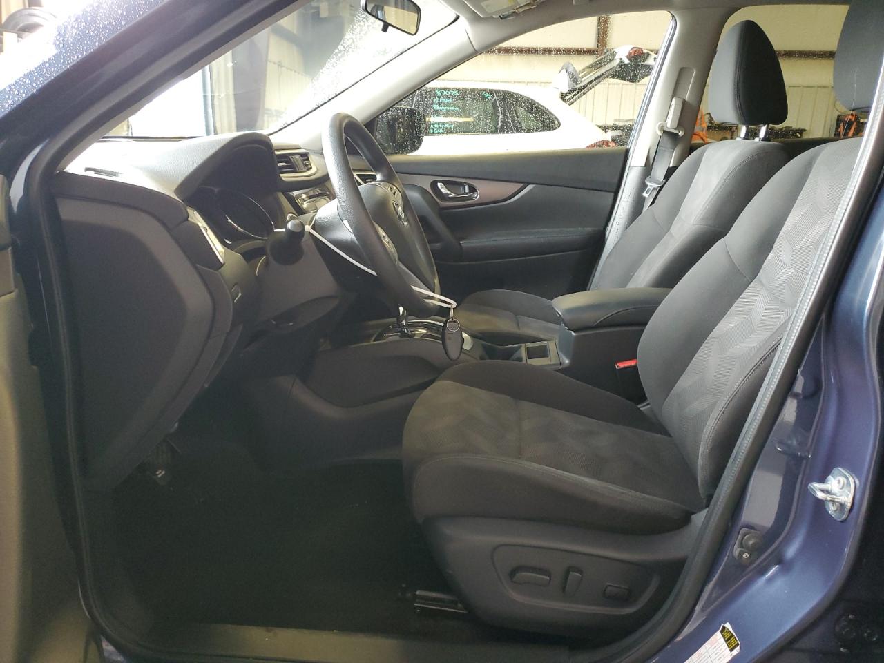 KNMAT2MT1GP724812 NISSAN ROGUE 2016