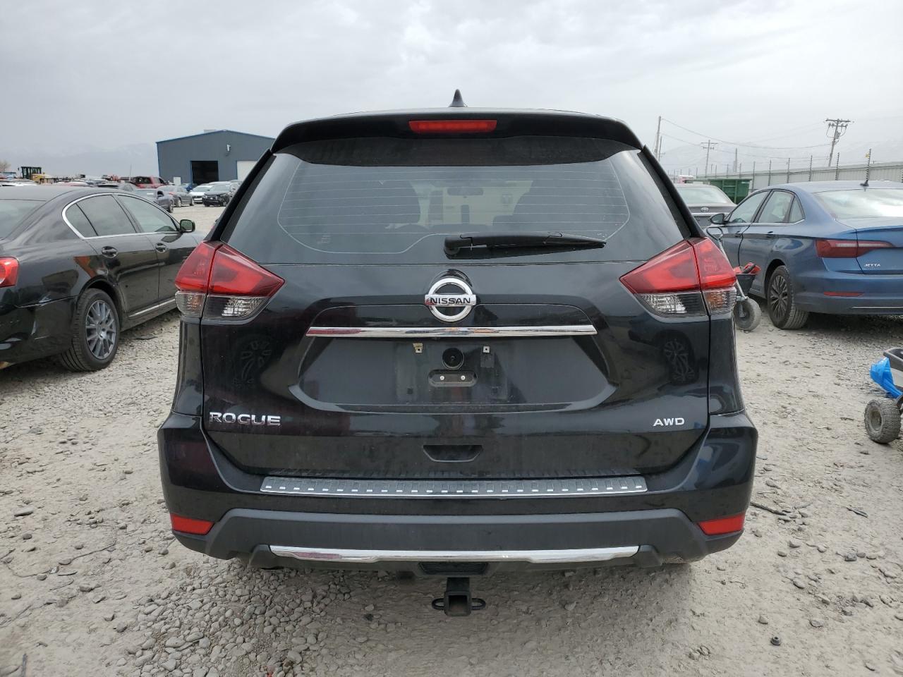 5N1AT2MV8JC760024 NISSAN ROGUE 2018