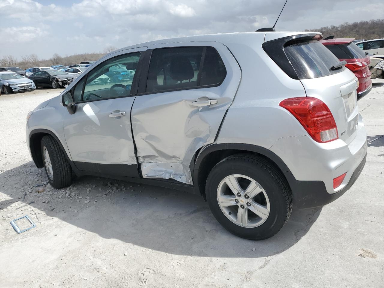 KL7CJKSB9MB327086 CHEVROLET TRAX 2021