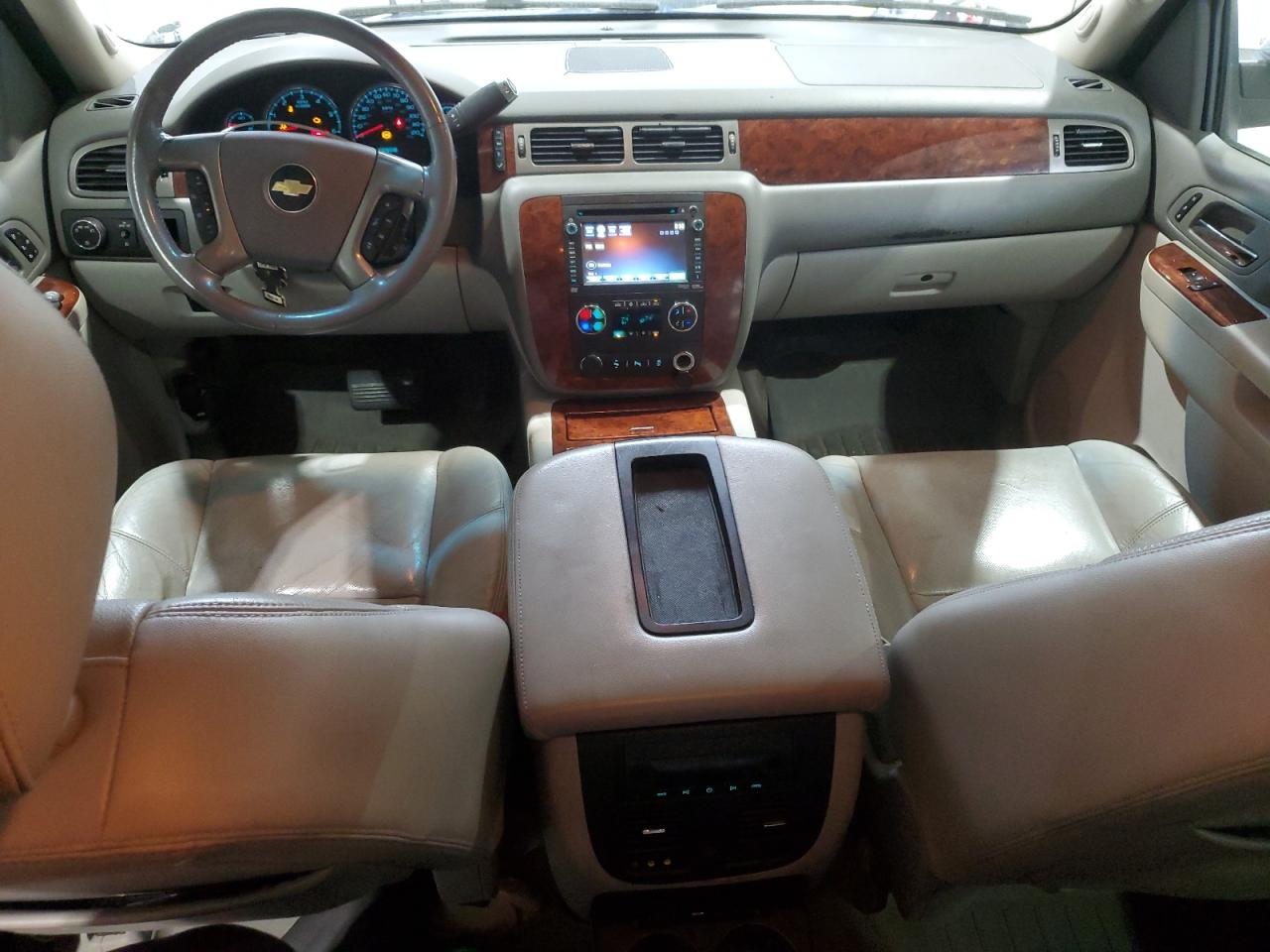 2012 Chevrolet Avalanche - Image 8