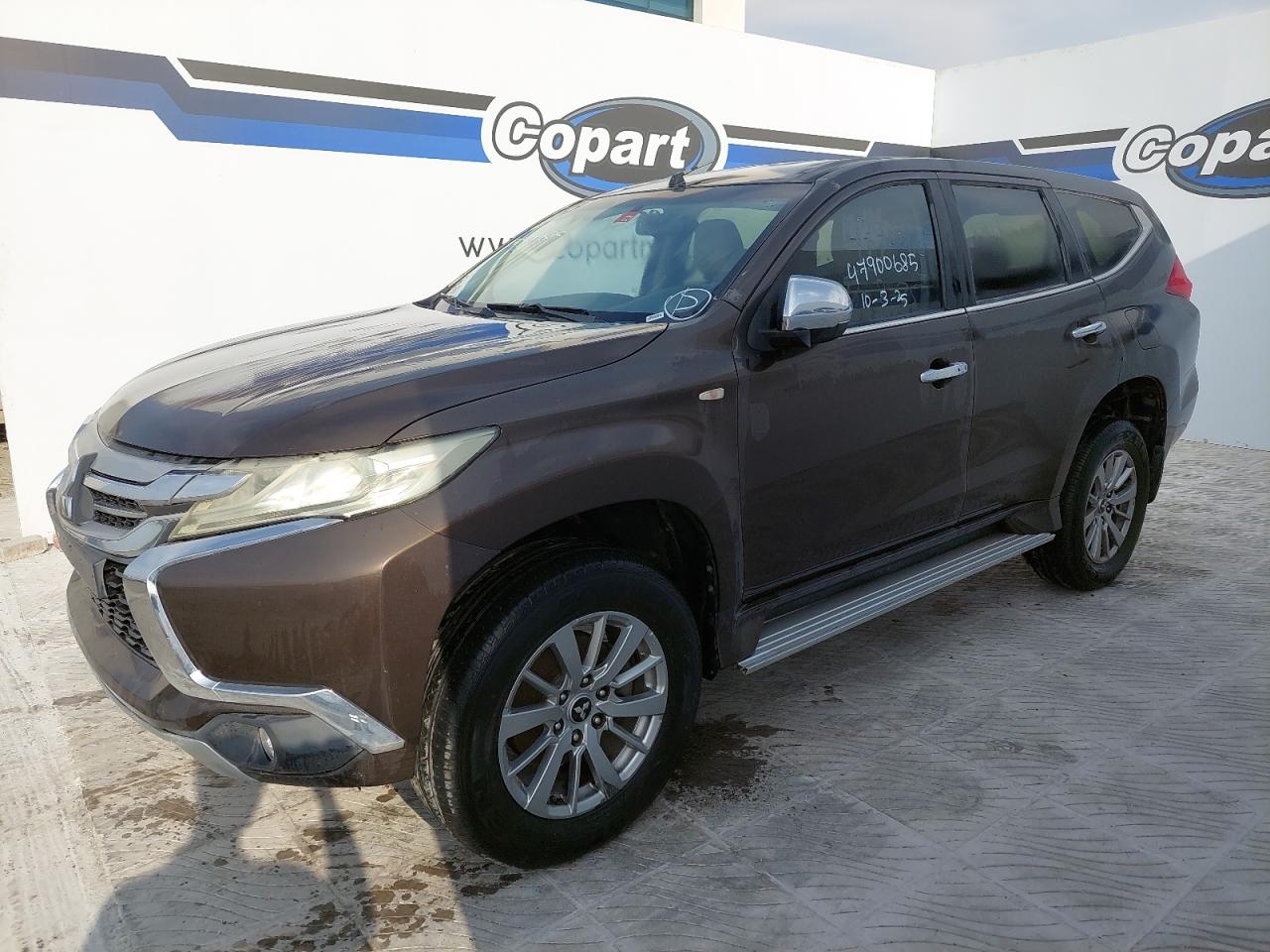 MMEMC21X1HH018324 - 2017 Mitsubishi Montero - #47900685