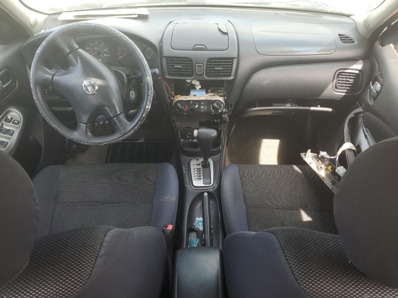 2004 Nissan Sentra - Image 8