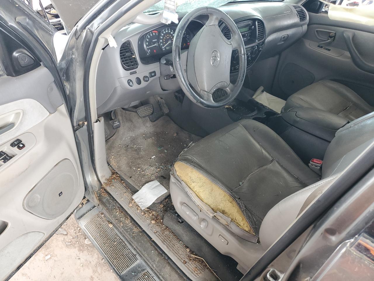 2006 Toyota Sequoia - Image 8