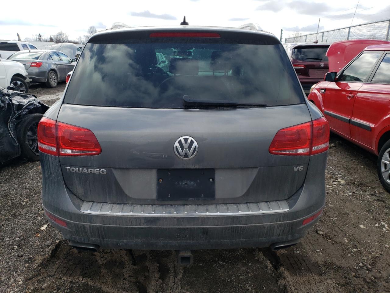 2014 Volkswagen Touareg - Image 6
