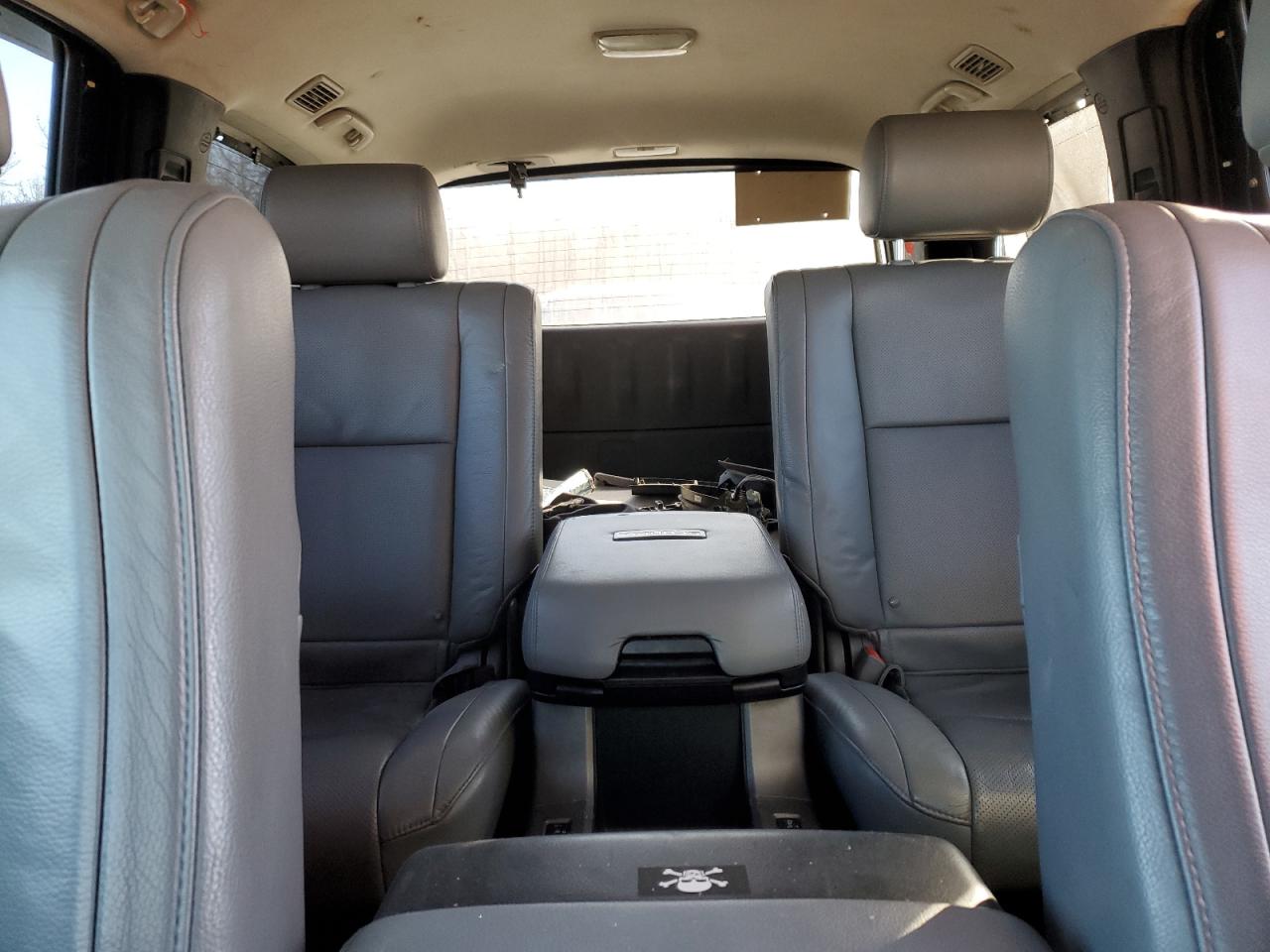 2010 Toyota Sequoia - Image 10
