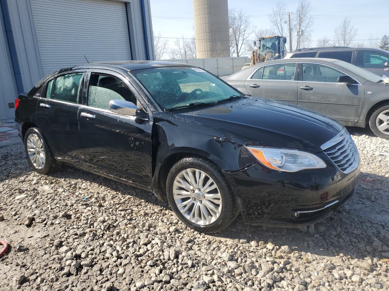 2013 Chrysler 200 - Image 4
