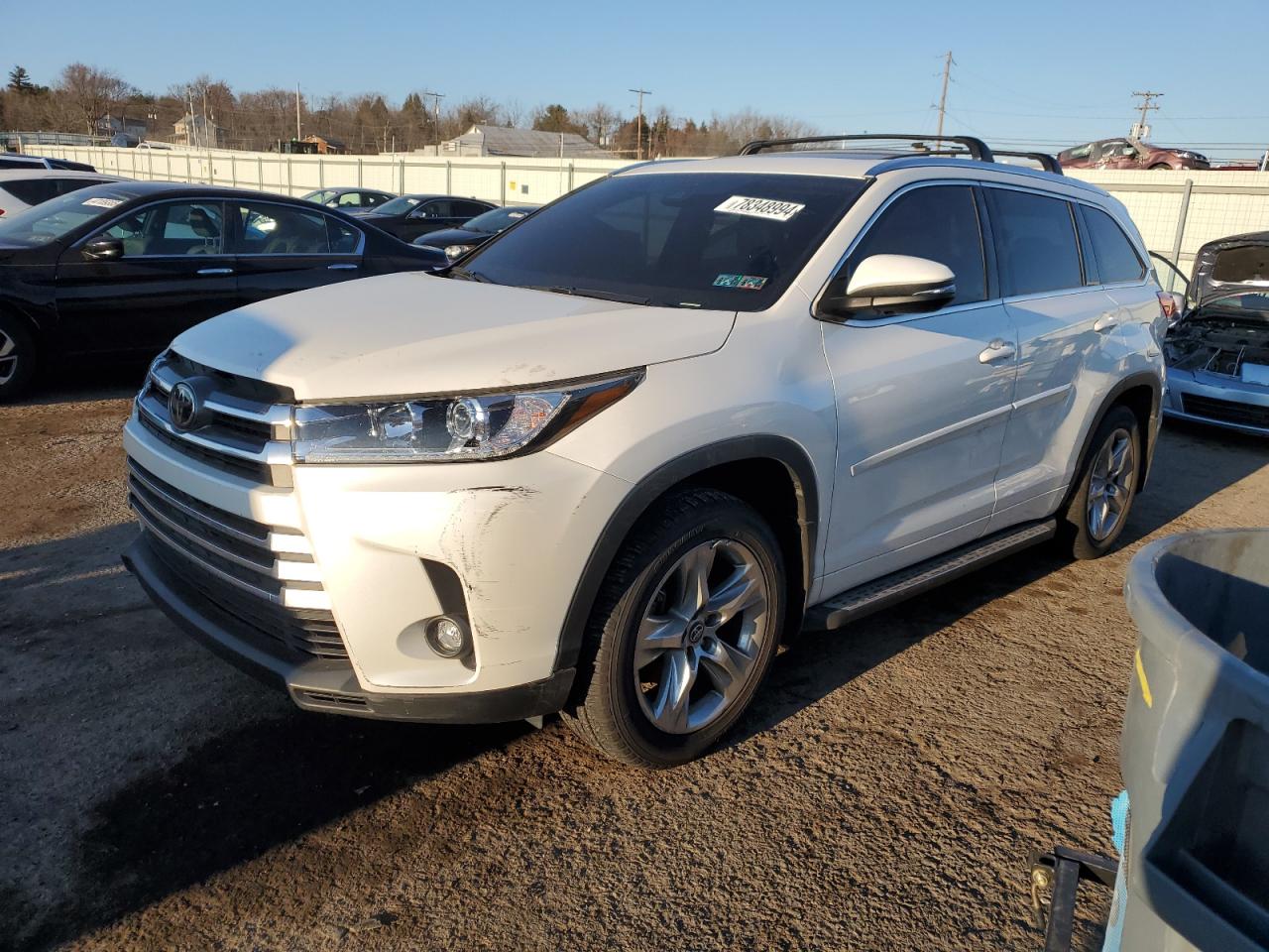 2019 Toyota Highlander - Image 1