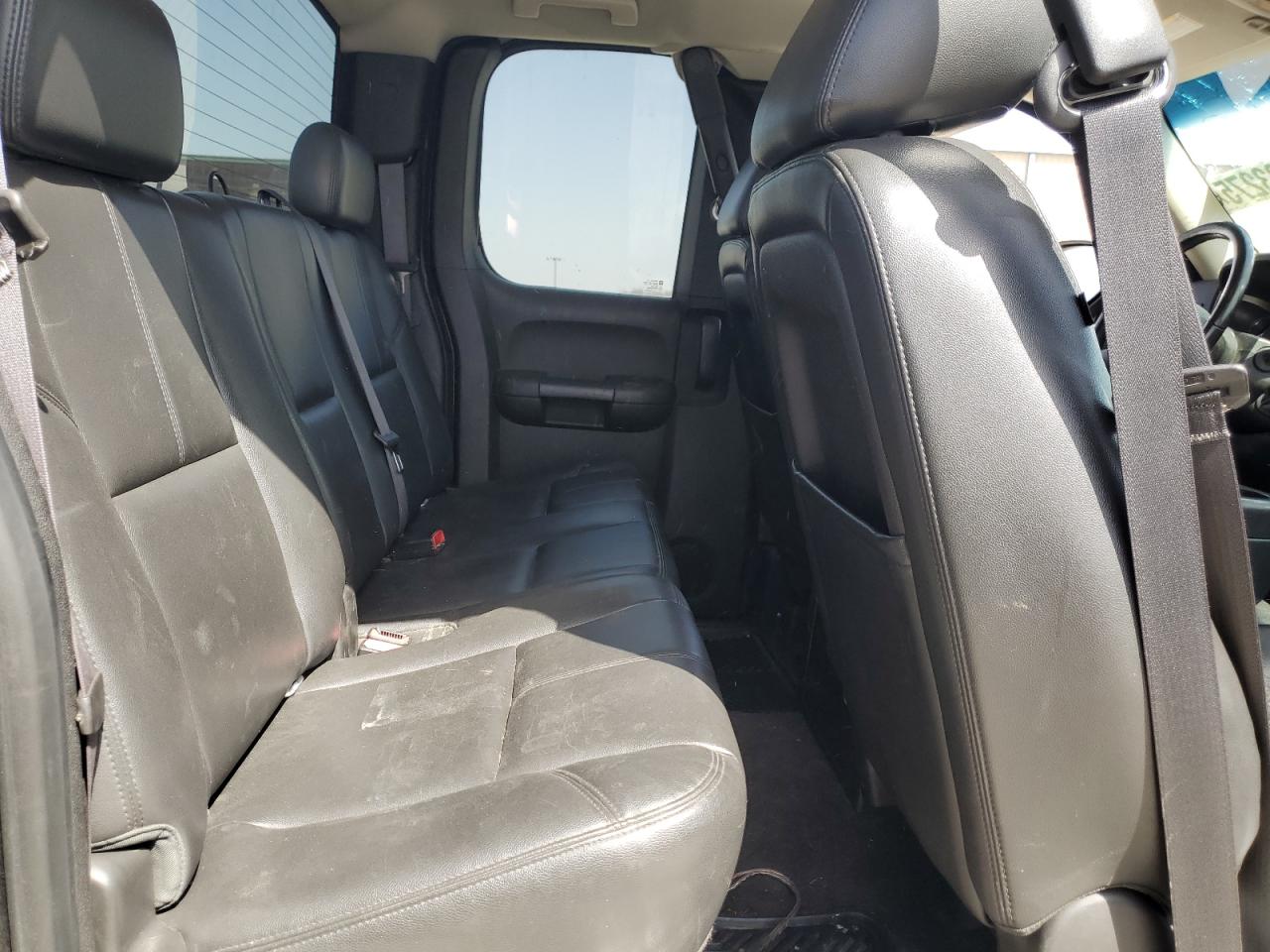 2013 Chevrolet Silverado - Image 10