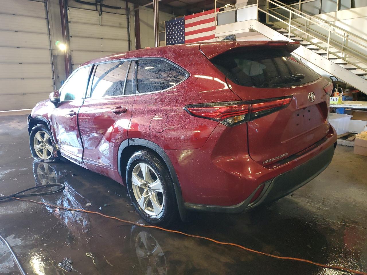 2022 Toyota Highlander - Image 2