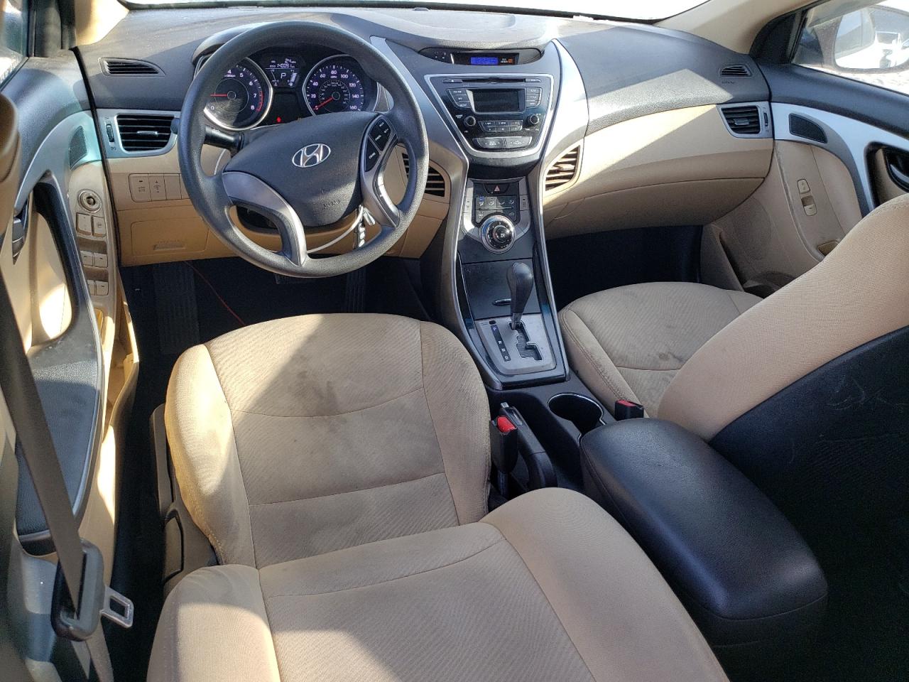2013 Hyundai Elantra - Image 8