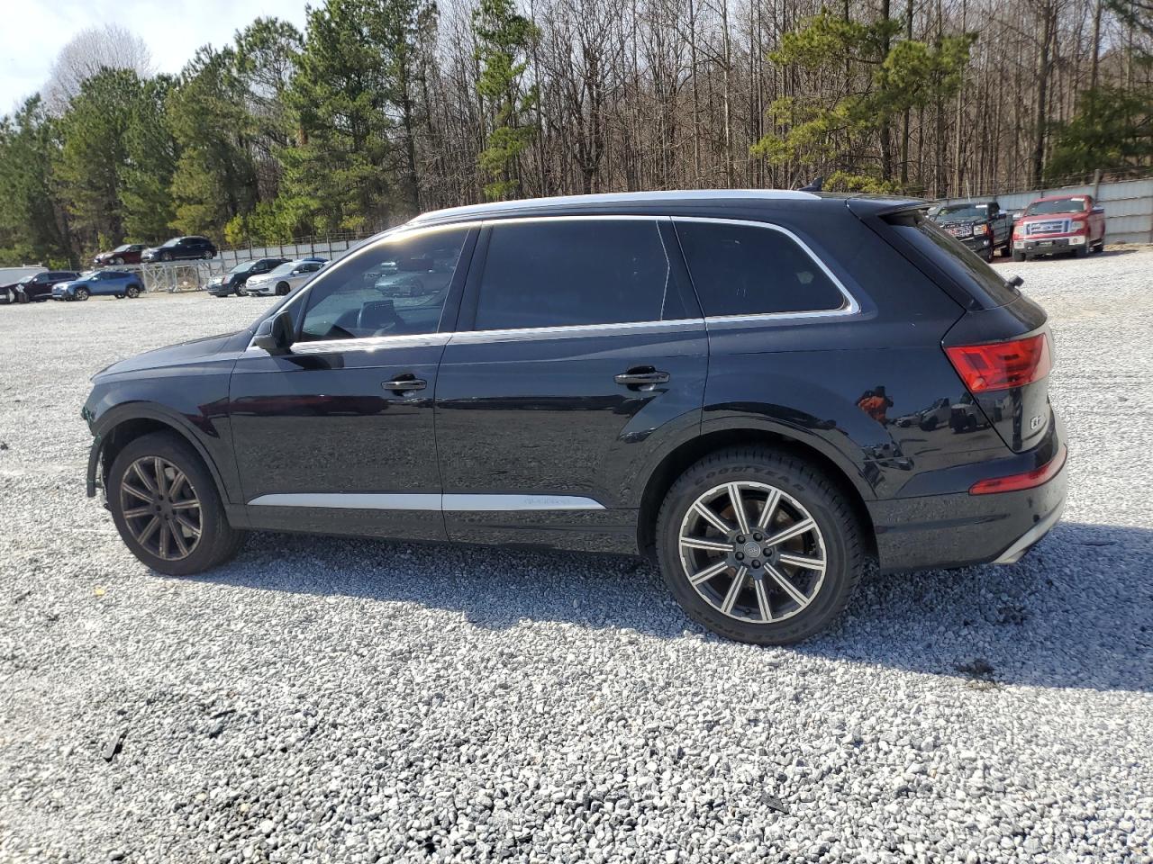 2017 Audi Q7 - Image 2