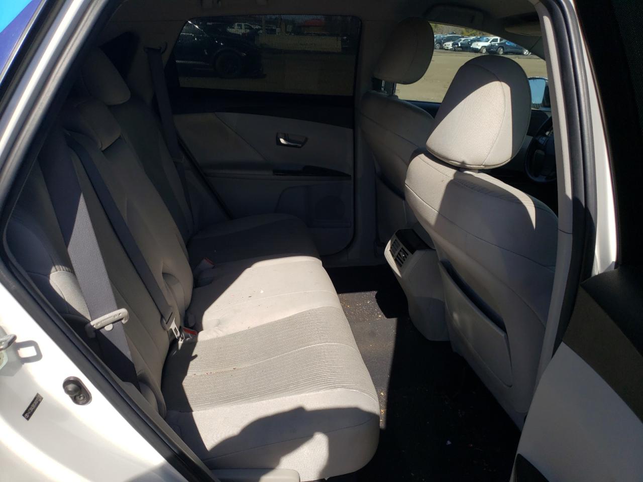 2010 Toyota Venza - Image 11