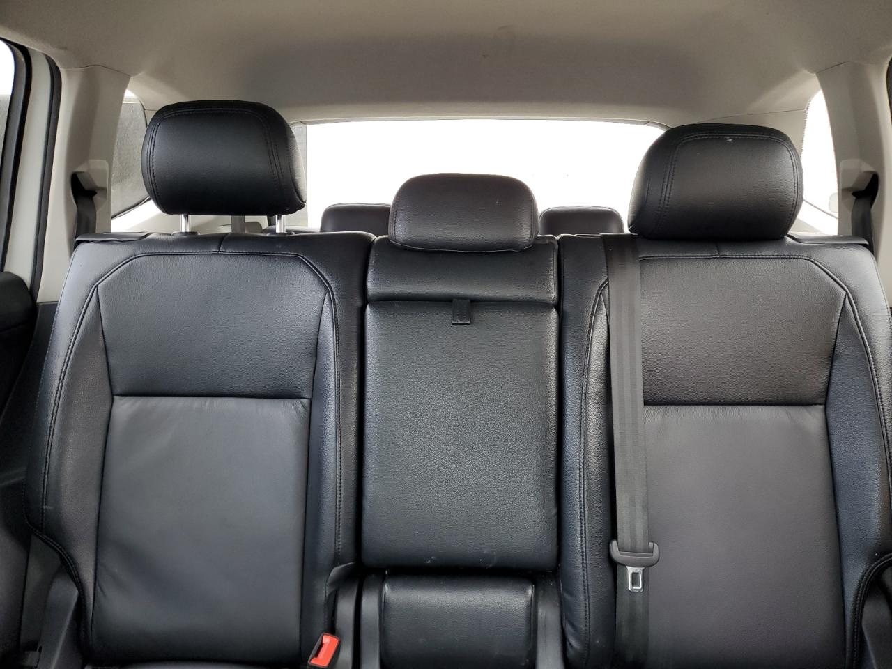 2021 Volkswagen Tiguan - Image 10