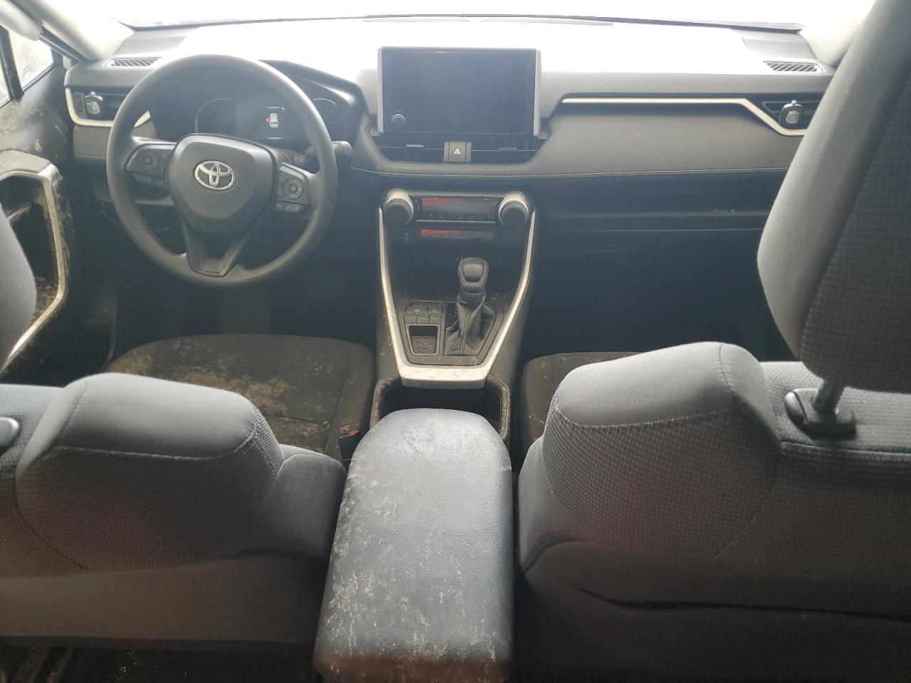 2023 Toyota RAV 4 - Image 8