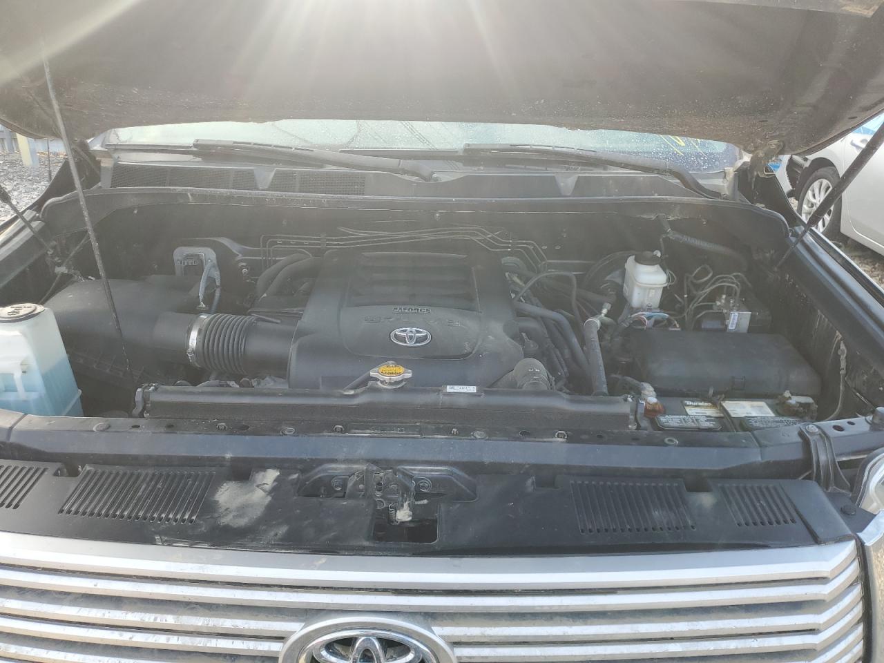 2017 Toyota Tundra - Image 11