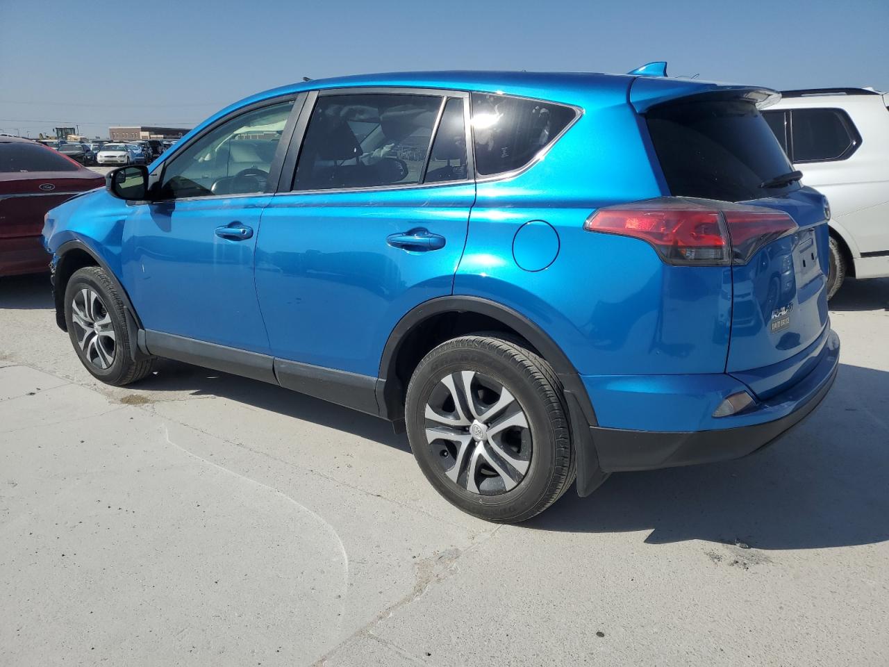 2018 Toyota RAV 4 - Image 2