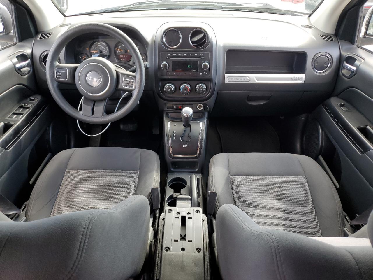 2015 Jeep Compass - Image 8
