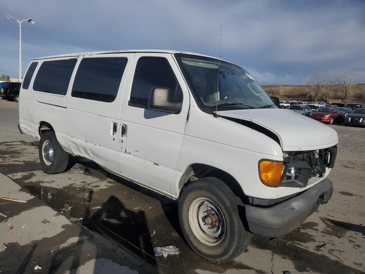 2005 Ford Econoline - Image 4