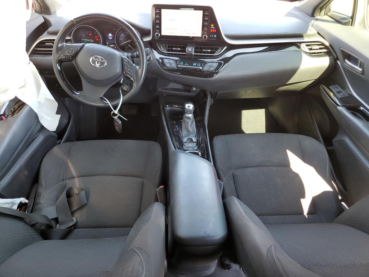 JTNKHMBX8K1052603 TOYOTA C-HR 2019
