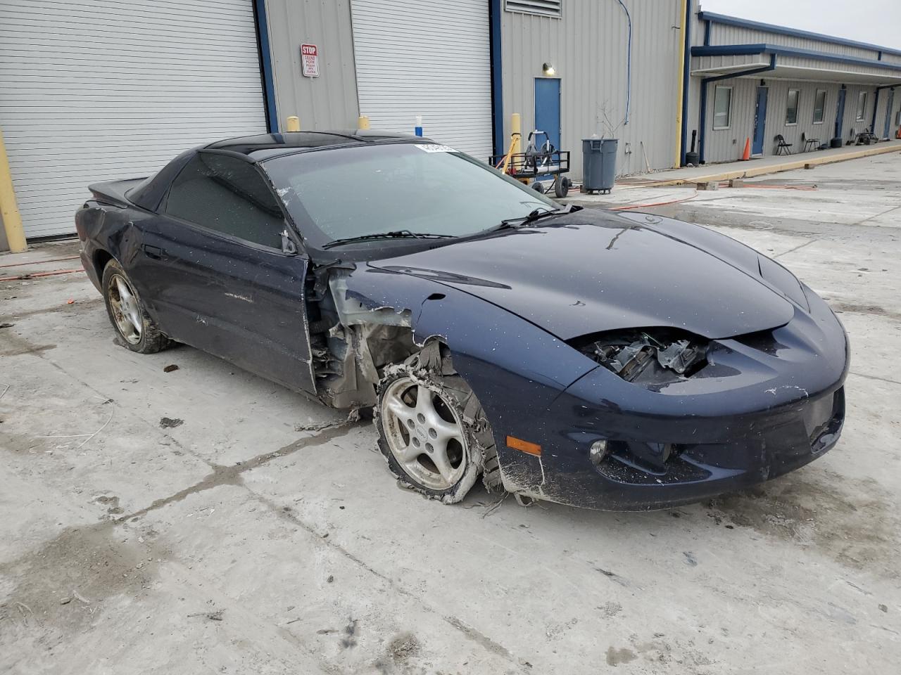 2000 Pontiac Firebird - Image 4