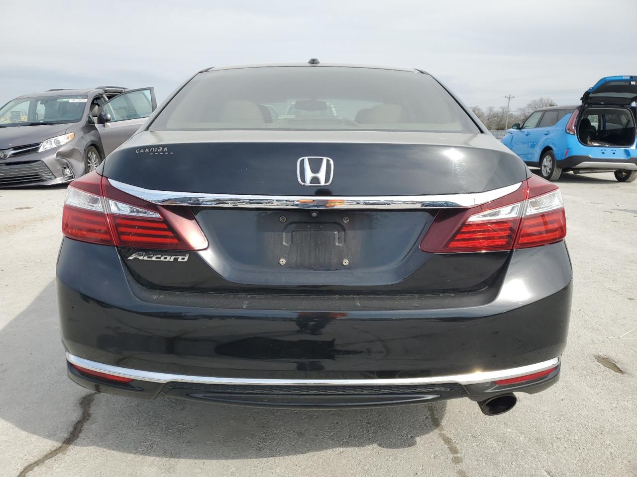 1HGCR2F85GA060213 HONDA ACCORD 2016