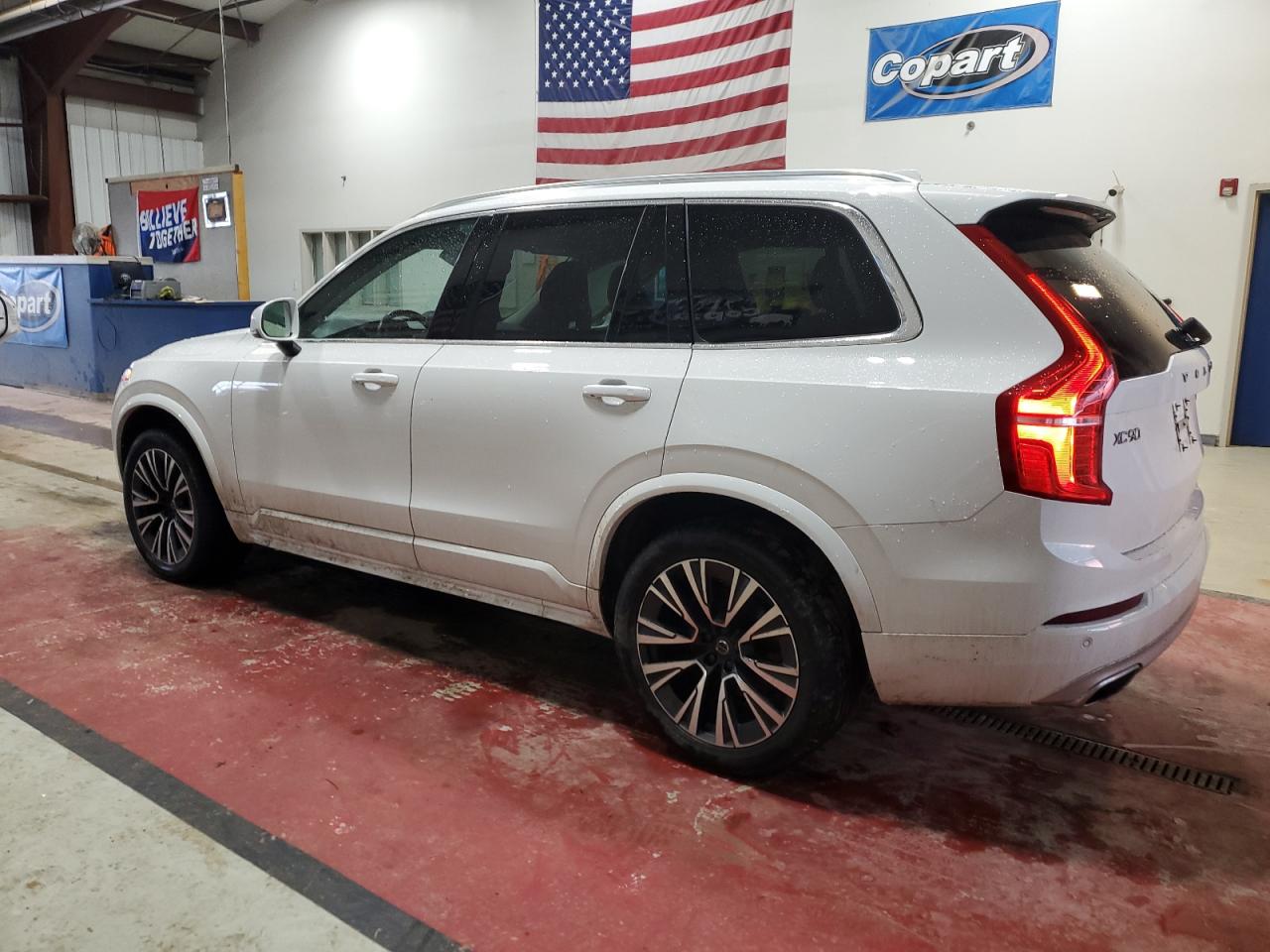 2020 Volvo XC90 - Image 2