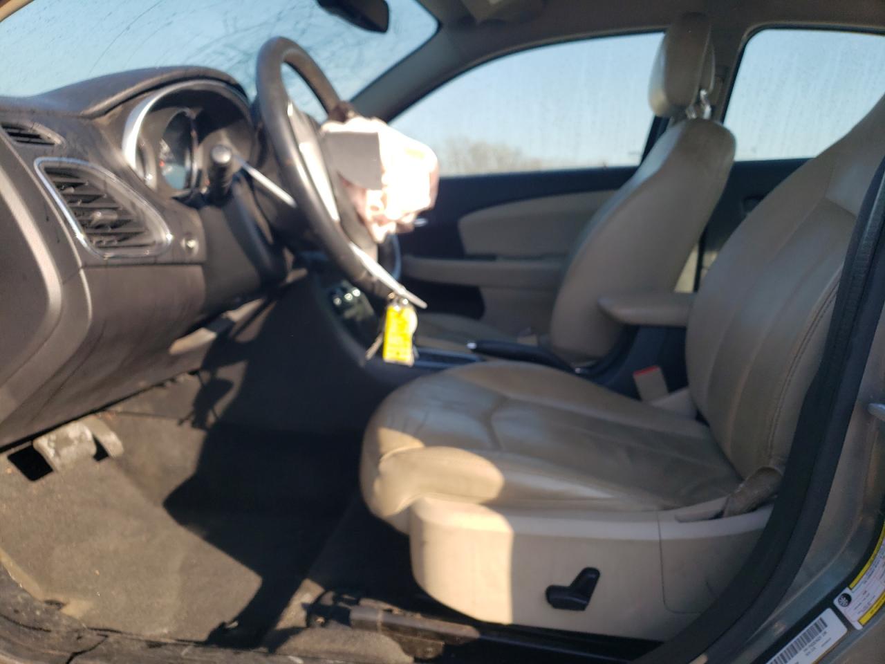 2012 Chrysler 200 - Image 7