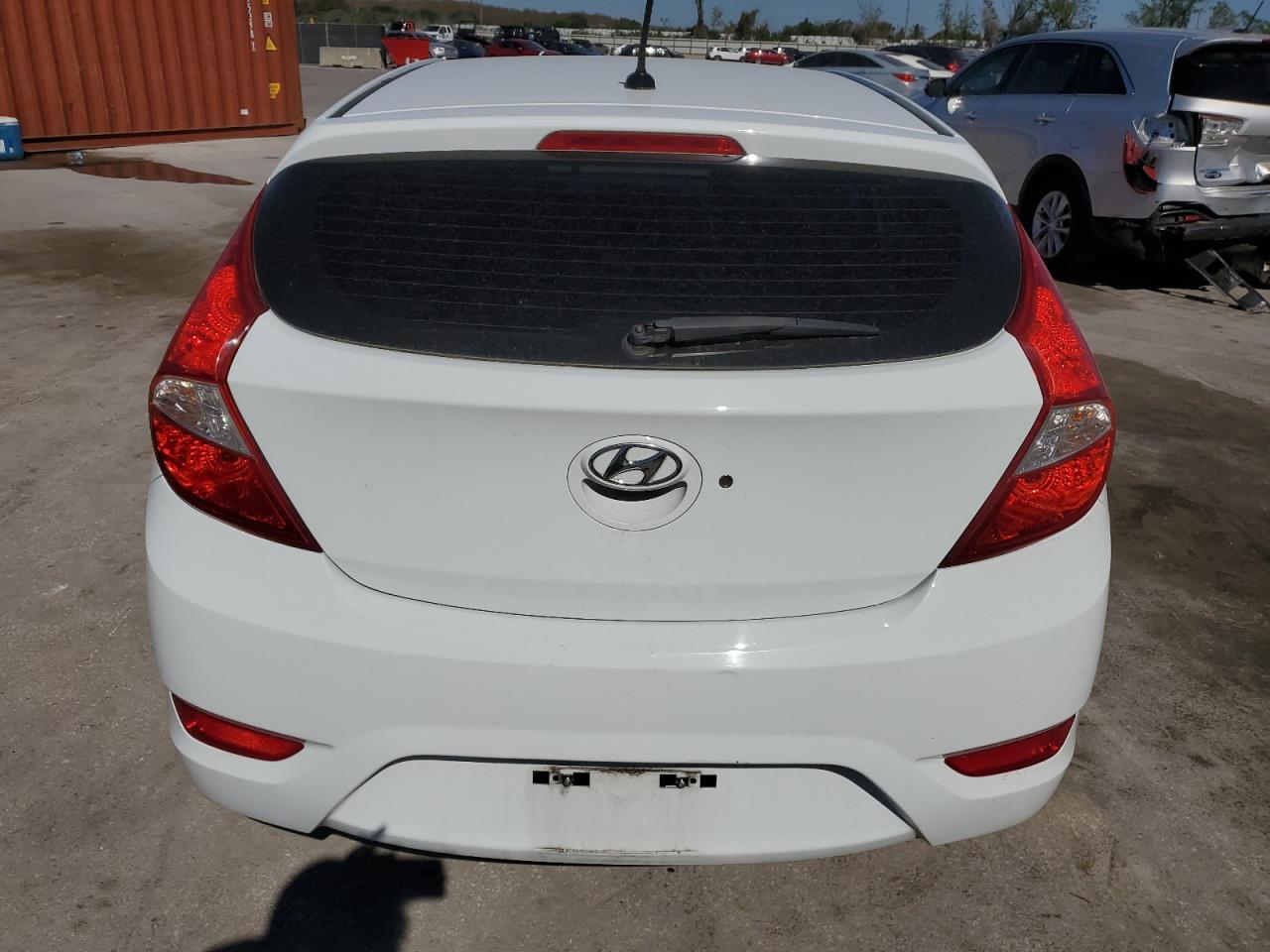 2016 Hyundai Accent - Image 6